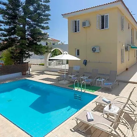 Ni38b Hotel 3*